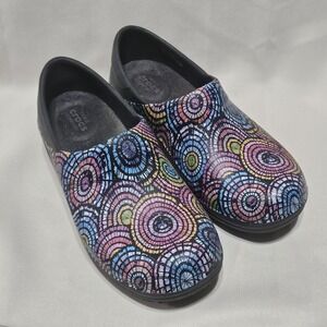 CROCS Neria Pro‎ II Graphic Multicolor SlipOn Clog Shoes Nursing 205385 Womens 6